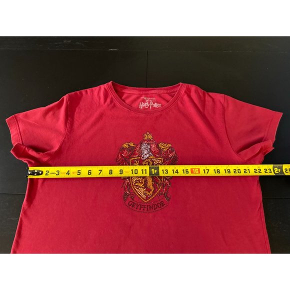 Harry Potter Gryffindor Crest Embroidered T-Shirt Adult XL Red Hogwarts Beading‎ - Picture 8 of 11